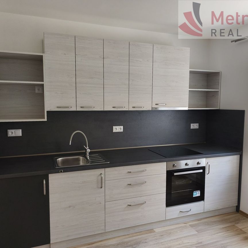 Pronájem bytu 2+kk 35 m² - Fotografie 1