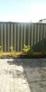 NEAR NEW 3 BEDROOM TOWNHOUSE IN HEART OF SPRINGVALE - Photo 3