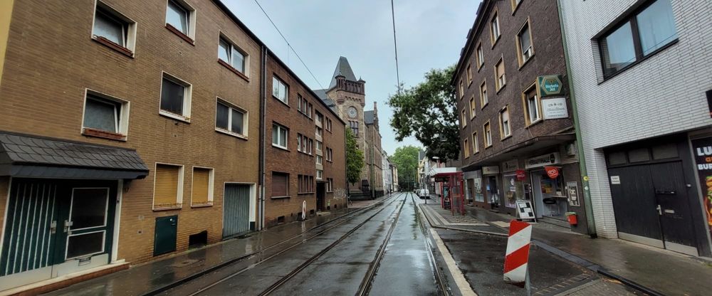 Helle Wohnung mit großem Wohnbereich| Gemeinschaftliche Terrassen-Nutzung - Foto 1