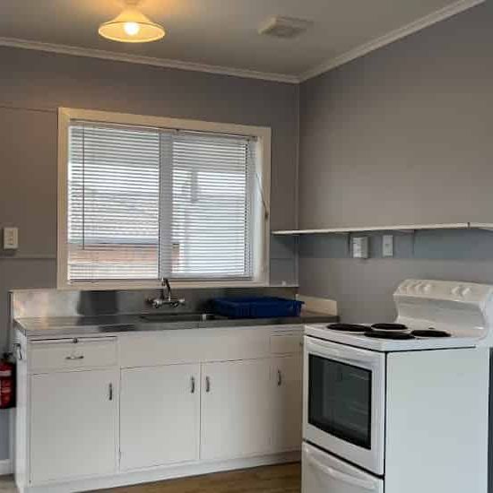Power, water, Lawns and Gardens are all Included in the rent - Photo 1