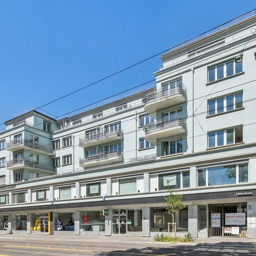 "Stilvoll wohnen am Albisriederplatz – Erstbezug nach hochwertiger Sanierung" - Photo 1