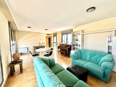 Luxury penthouse for rent in Madrid, Spain - Photo 2