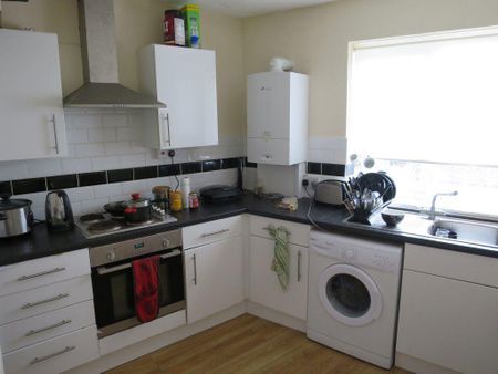 2 bedroom flat to rent - Photo 5