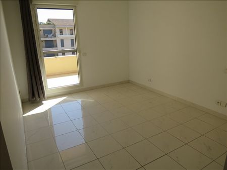 Location Appartement 4 pièces 122m² - Photo 4