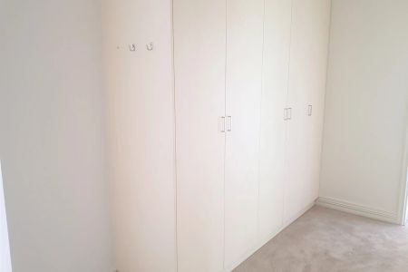 Light, Comfort & Location in One Smart Package - Photo 4