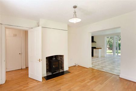 A delightful five bedroom property located in a beautiful countryside setting - Photo 4