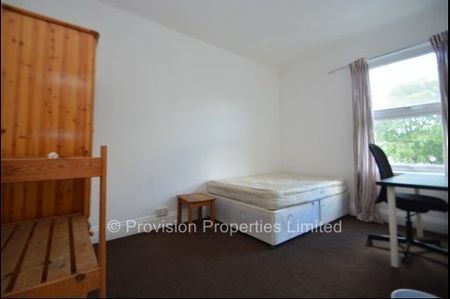 6 Bedroom Houses in Hyde Park, Leeds University - Photo 3