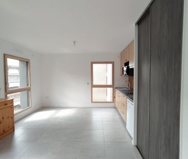 Location Appartement 1 pièce 31m² - Photo 5