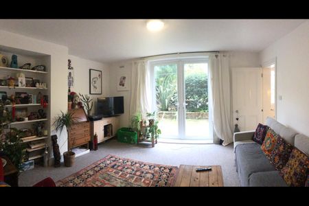 1 Bed Flat, St. Mark's Rise, E8 - Photo 4