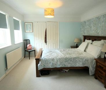 4 bedroom detached house to rent - Photo 6