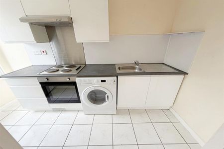 1 bedroom flat to rent - Photo 3