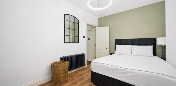 Room in a Shared House, Mccarthy Court, SW11 - Photo 2