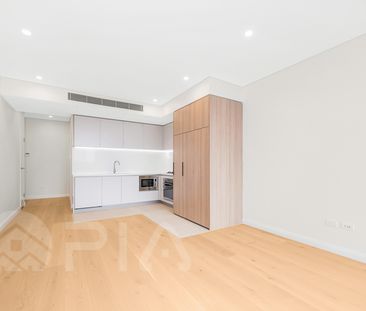 Luxurious 2-Bedroom Apartment with Stunning Views at Highline Westmead - Photo 6