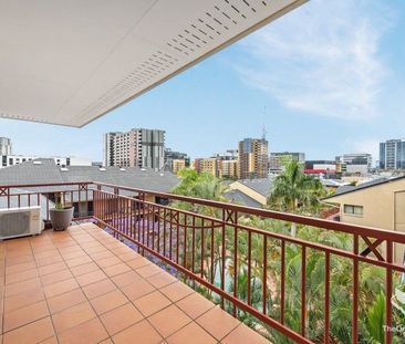 Furinshed Two Bed in City Oasis - Photo 2