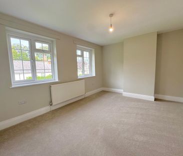 2 bedroom semi-detached house to rent - Photo 5