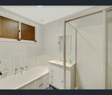 4 Mantalini Street, Ambarvale, NSW 2560 - Photo 3