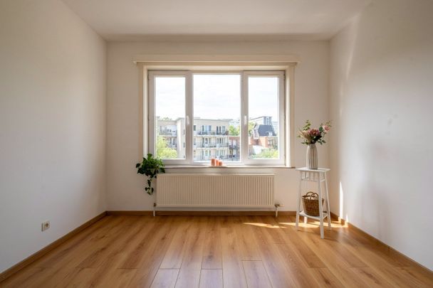 Zonnig en ruim appartement met twee slaapkamers - Foto 1