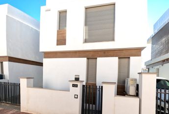 425 Villamartin Paradise