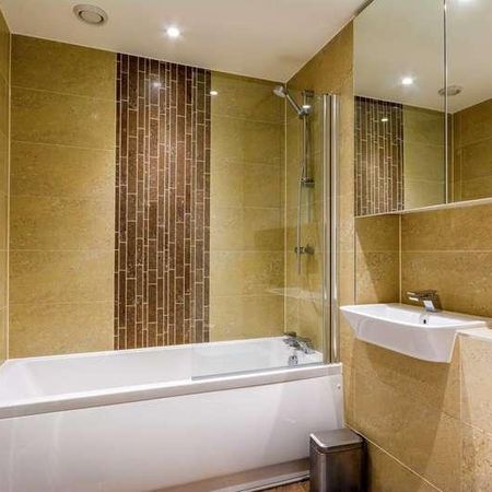 Ealing Road, Brentford, TW8 - Photo 4