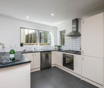 198A Helston Road, Paparangi - Photo 1