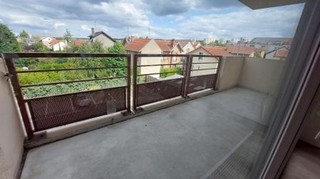 location Appartement T2 DE 38.55m² À POISSY - Photo 4