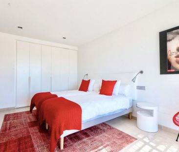 Luxury Villa for rent in Marbella, Andalusia - Photo 5