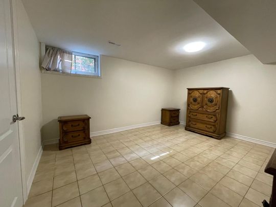 For Lease - 384 Maple Leaf Drive Unit# Bsmt, Toronto, Ontario - Photo 1