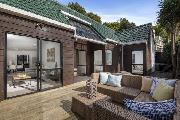 Spacious Family House in the Beautiful Murrays Bay - Photo 1