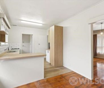 Two bedroom villa with garage - Photo 6