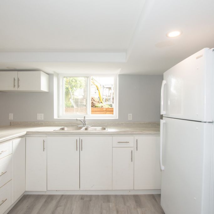 170 Southworth St N, Welland - 2 Bedroom Lower Unit - Photo 1