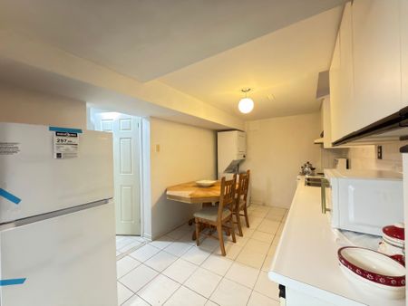 For Lease - 9 Richbell Street, Vaughan, Ontario - Photo 2