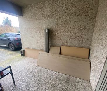 Prachtig gelijkvloersappartement met twee slaapkamers, tuin en garage - Foto 2