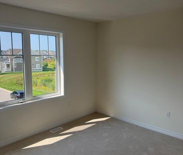 For Lease - 72 SANDHILL CRANE Drive, Wasaga Beach, Ontario - Photo 1