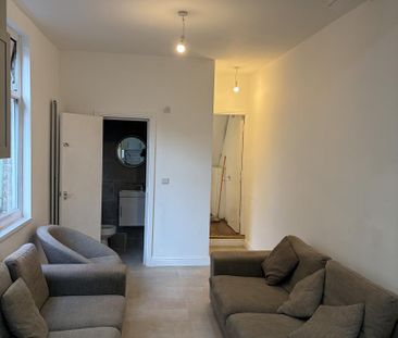 4 bedroom terraced house to rent - Photo 2