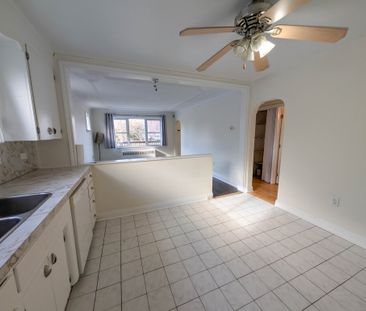 Spacious 3 Bedroom House in St. Catharines - Photo 3