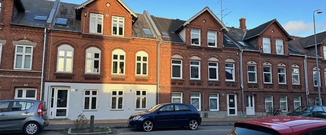 Attraktiv 3-værelses lejlighed midt i hjertet af Odense - Photo 1