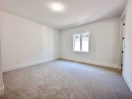 For Lease - 80 Silk Twist Drive, East Gwillimbury, Ontario - Photo 5