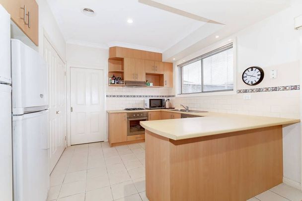 Modern Family Living at Its Best - Four Bedrooms & Fantastic Side Access! - Photo 1