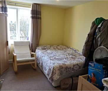 2 Bed Flat, Cumbrian Way, SO16 - Photo 3