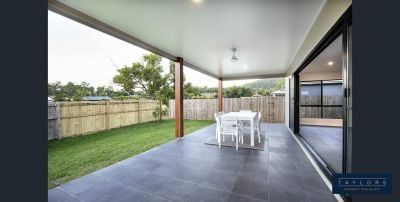 Charming Rental House in Cannonvale - Your Perfect Home Sweet Home! - Photo 1