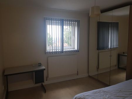 2 bedroom flat to rent - Photo 5