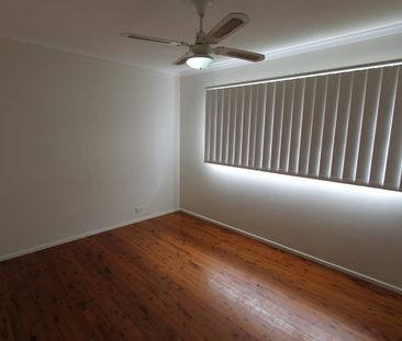 Spacious house for rent in Ambarvale 2560 - Photo 2