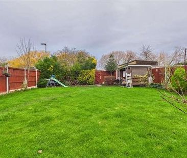 Western Avenue, Dagenham, RM10 - Photo 3