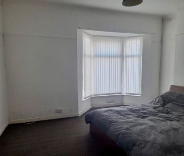 3 Bed Terraced House, Hero St, L20 - Photo 3