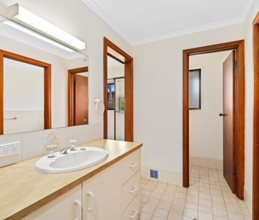 Country living with conveniences oh so close - yes please! - Photo 6