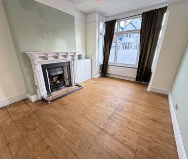 3 bedroom end of terrace house to rent - Photo 1