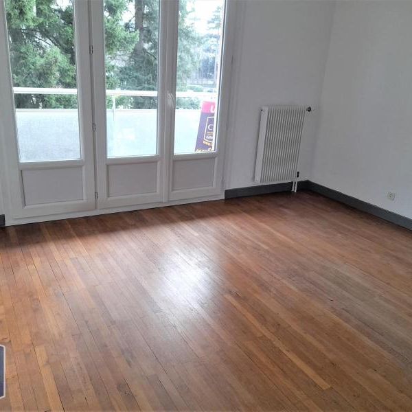 Location Appartement 3 pièces 59m² VILLEFRANCHE SUR SAONE 69400 - Photo 1
