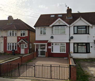 Berkeley Avenue, Hounslow - Photo 1