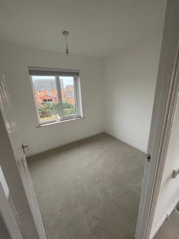 2 Bed End Terrace, Uxbridge Avenue, CV3 - Photo 2