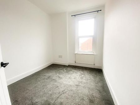 3 bedroom apartment to rent - Photo 3